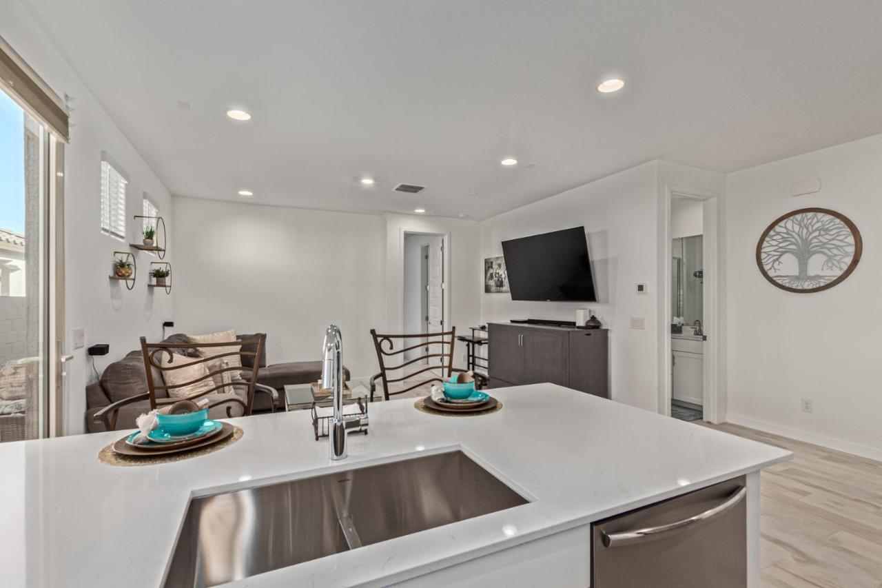 At Your Service - Modern Amenities, Urban Location, Sophisticated Style Phoenix Exterior foto